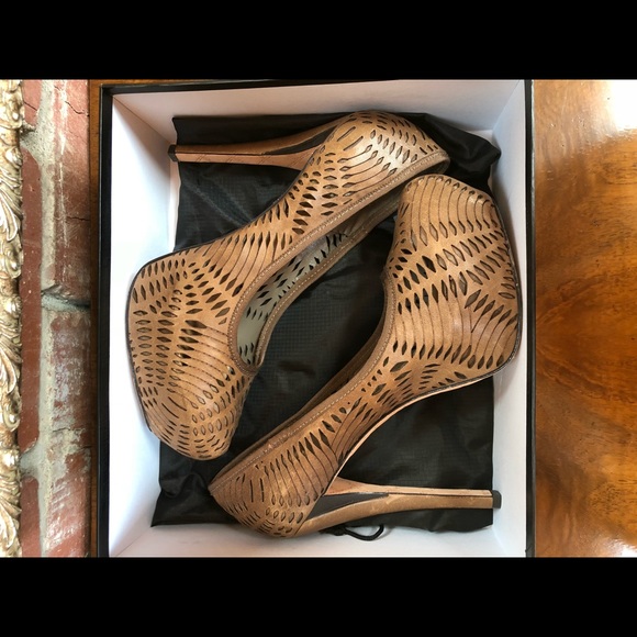 L.A.M.B. Heels - Picture 5 of 5